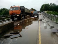 Lexus врезался в бетонные ограждения на мосту в Поронайском районе, Фото: 2