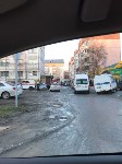 Территорию у жилого дома оцепили оперативные службы Южно-Сахалинска, Фото: 6