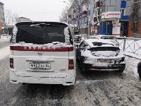 Очевидцев ДТП с участием трех автомобилей ищут в Южно-Сахалинске, Фото: 12