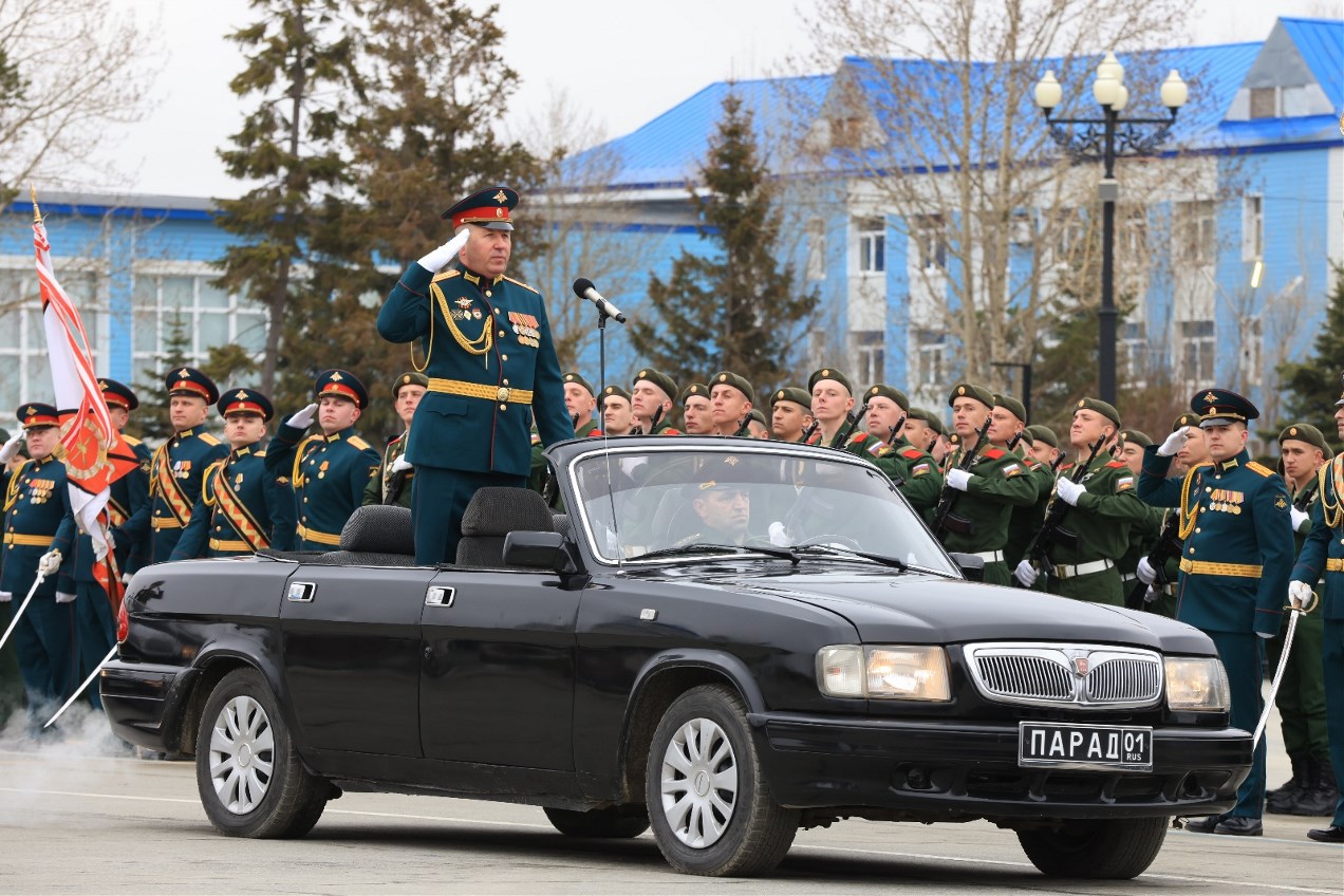 Военный парад на Сахалине собрал несколько тысяч зрителей - Новости Южно  Сахалинска – Фотогалерея, фото 27 - ASTV.ru