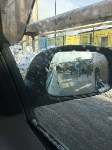 УАЗ и Toyota Hiace столкнулись в Южно-Сахалинске, Фото: 2