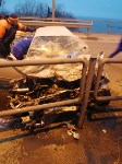 Люди погибли при столкновении внедорожника и седана в Холмске, Фото: 4