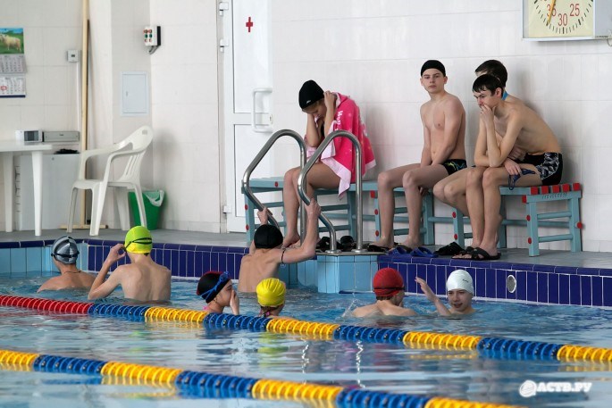 В Южно-Сахалинске подвели итоги соревнований по плаванию среди школьников