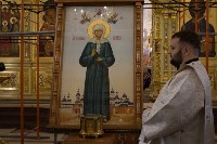 Православные Южно-Сахалинска идут поклониться мощам Матроны Московской, Фото: 3