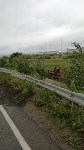 Пьяный водитель на кран-балке пробил дорожное ограждение и вылетел в кювет на юге Сахалина, Фото: 4