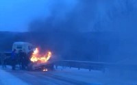 ДТП и пожар на Корсаковской трассе. Утро 13 марта, Фото: 3