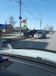 Toyota Land Cruiser Prado врезался в дорожный знак в Южно-Сахалинске, Фото: 2