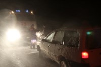 Более шестидесяти автомобилей освободили из снежного плена в Долинском районе, Фото: 11