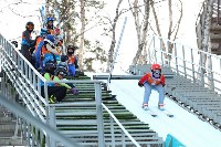 Сильнейших юных летающих лыжников определили на Сахалине, Фото: 2