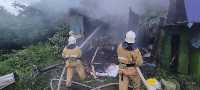 Пожар в бане перекинулся на частный дом в Холмском районе, Фото: 3