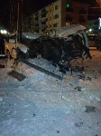 Врезавшийся в столб автомобиль разорвало в Углегорске, Фото: 2