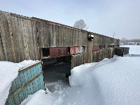 Гаражи, склад и лаборатория: появились снимки участка, который сахалинец нелегально продал родным, Фото: 6