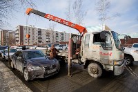 Улицы Южно-Сахалинска начали очищать от неправильно припаркованных автомобилей, Фото: 1
