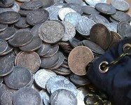 Мужчину, продававшего на Сахалине подделки под старинные монеты, задержали в Хабаровске, Фото: 3