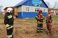 Защиту домов от лесных пожаров отрабатывали сахалинскеие спасатели , Фото: 4