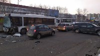 Кроссовер, седан и три пассажирских автобуса столкнулись в Южно-Сахалинске, Фото: 9