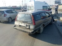 "Тойоту" занесло на автодороге в Южно-Сахалинске, Фото: 1