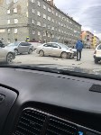 Honda залетела на крыльцо в результате ДТП в Южно-Сахалинске, Фото: 5