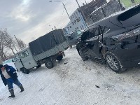 Очевидцев столкновения Toyota Harrier и УАЗ ищут в Южно-Сахалинске, Фото: 2