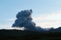 Загадочные фото извержения вулкана сделали жители Парамушира, Фото: 1