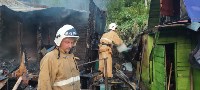 Пожар в бане перекинулся на частный дом в Холмском районе, Фото: 2