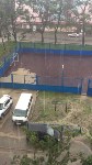 Спортивная площадка в Корсакове снова превратилась в болото, Фото: 3