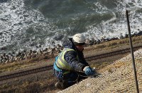 Уникальные работы по берегоукреплению и защите от обвалов проводят железнодорожники на Сахалине, Фото: 6