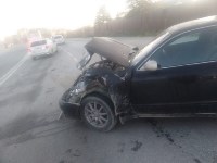 Очевидцев столкновения седана и автобуса ищут в Южно-Сахалинске, Фото: 1