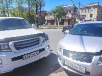 Очевидцев столкновения Toyota Corolla Fielder и Toyota Land Cruiser ищут в Южно-Сахалинске, Фото: 6