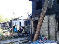 Утренний пожар в Новоалександровске лишил три семьи крыши над головой, Фото: 2