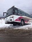 На юге Сахалина автобус угодил в кювет, Фото: 2