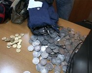 Мужчину, продававшего на Сахалине подделки под старинные монеты, задержали в Хабаровске, Фото: 7