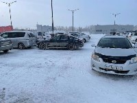 Очевидцев аварии у торгового центра ищут в Южно-Сахалинске, Фото: 7