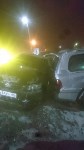 Subaru Impreza скатился на припаркованные автомобили в Корсакове, Фото: 2