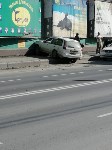 В Южно-Сахалинске женщина, пытаясь избежать ДТП, врезалась в КамАЗ, Фото: 3