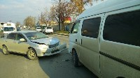 Легковушка и микроавтобус столкнулись в Южно-Сахалинске, Фото: 1