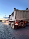 Очевидцев столкновения самосвала и внедорожника ищет ГАИ Южно-Сахалинска, Фото: 5