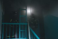 Появились новые кадры с места тушения пожара в многоэтажке в Южно-Сахалинске, Фото: 2