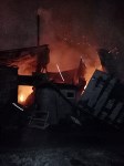 Двухэтажная автомастерская полностью сгорела в Южно-Сахалинске, Фото: 2