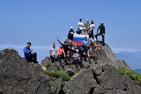 Российский флаг развернули на вулкане Менделеева на Курилах, Фото: 10