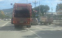 Мусоровоз и "Хонда". ДТП., Фото: 1