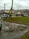 Автобус опрокинулся при столкновении с легковушкой в Южно-Сахалинске, Фото: 4