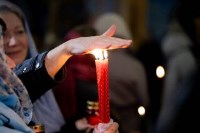 В Южно-Сахалинске встретили Благодатный огонь , Фото: 22