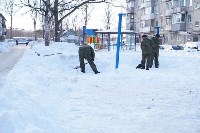 Снежная горка для детей вместо незаконной парковки появилась в Хомутово, Фото: 7