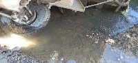 Грузовик упал в Безымянный ручей в Корсакове, Фото: 1