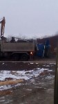 Грузовик опрокинулся на стройке в Новиково, Фото: 2