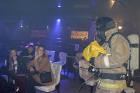 Пожарные «потушили» одну из гостиниц Южно-Сахалинска, Фото: 1