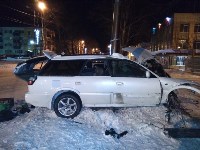 Врезавшийся в столб автомобиль разорвало в Углегорске, Фото: 1