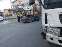 Очевидцев столкновения бетономешалки и седана ищут в Южно-Сахалинске, Фото: 5