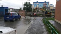 Автомобили южносахалинцев оказались заблокированы во дворе из-за ремонта улицы Физкультурной, Фото: 4